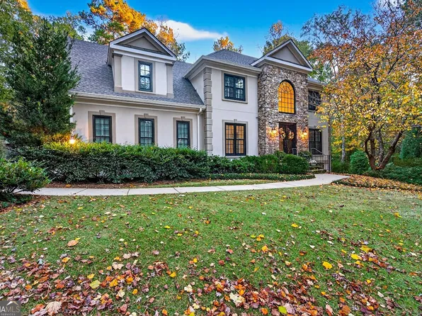 102 Woodchase Dr, Lagrange, GA 30240