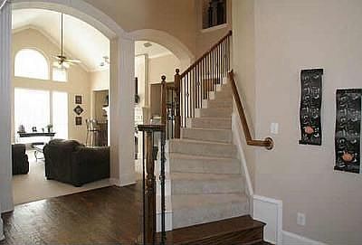 4th image of 3713 Hillsdale Dr