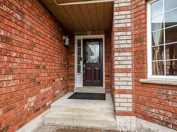 2nd image of 17 Crompton Dr