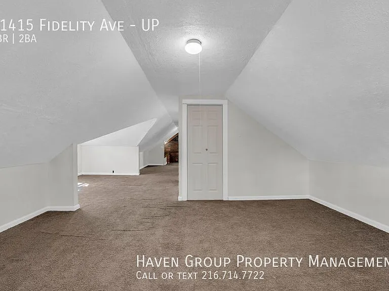 11415 Fidelity Ave #UP — Photo 16