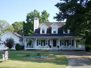 16 Split Oak Dr, Cartersville, GA 30120
