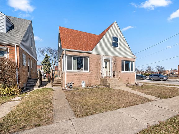 2nd image of 7300 W 56th Pl