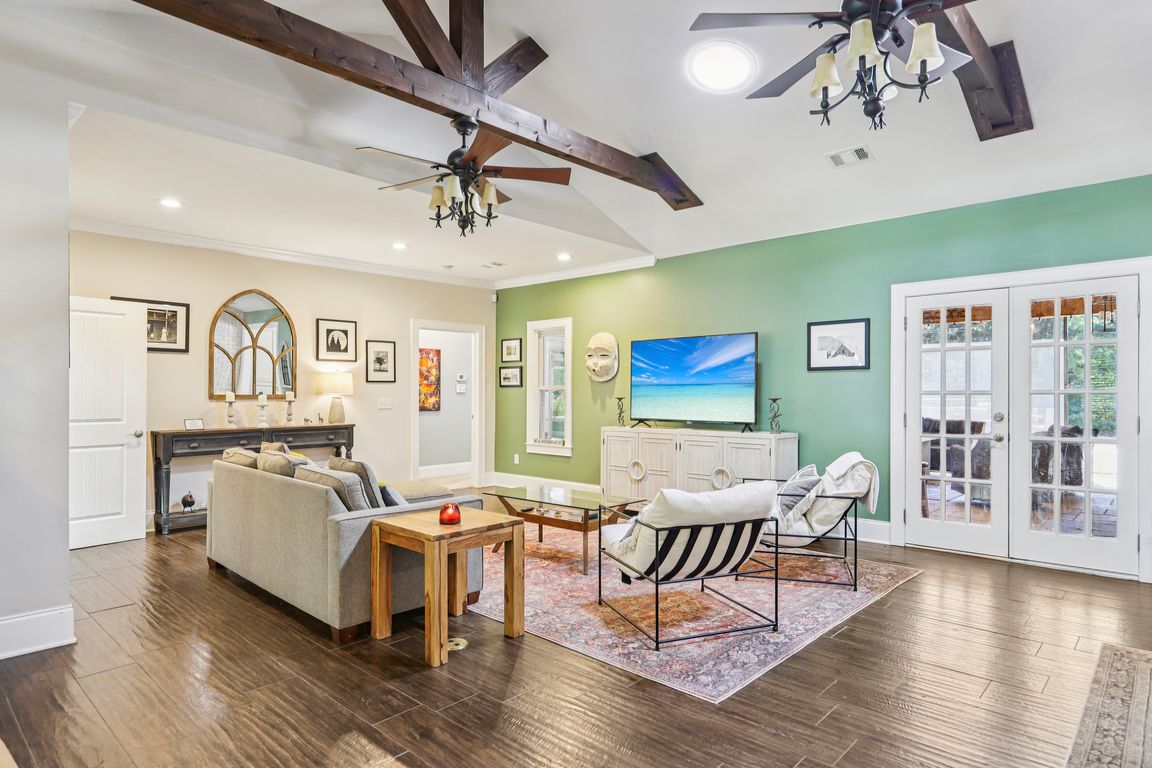 next background image