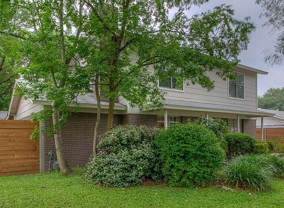 3rd image of 8403 Rockwood Ln