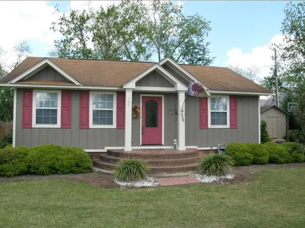 104 Washington St NW, Warwick, GA 31796