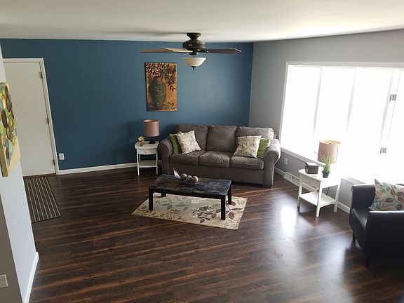 3rd image of 626 Fairview Dr