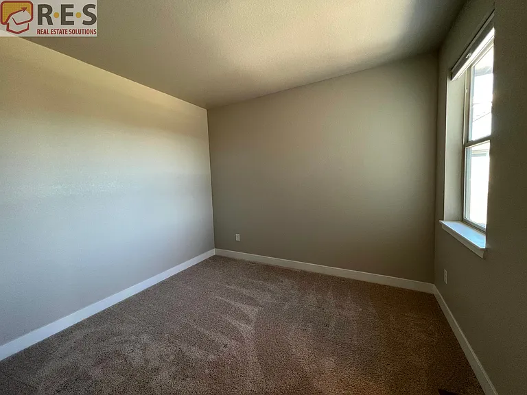 6833 Decatur St — Photo 10