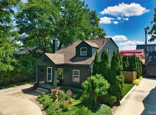 1060 Hazel St, Birmingham, MI 48009