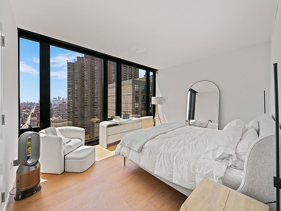 4th image of 695 1st Ave #31D