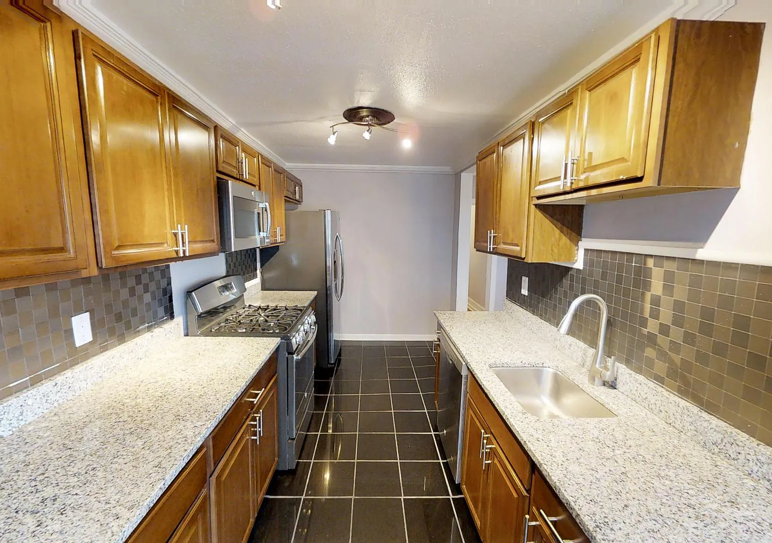 2 bed, $1,550 — Photo 3
