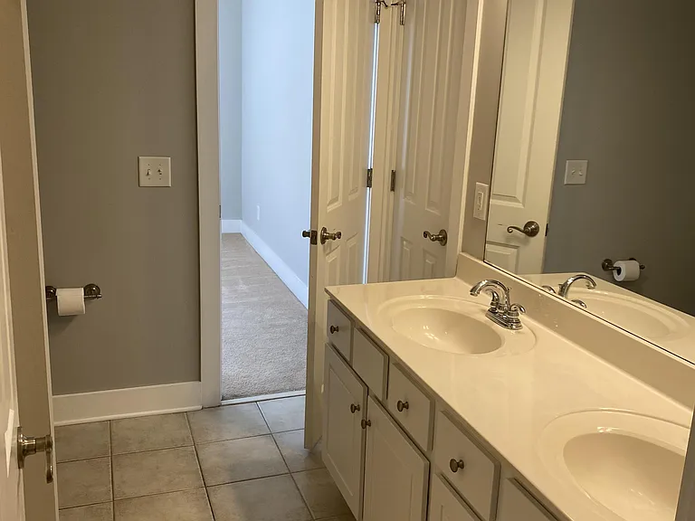 1641 Carriage Ridge Dr — Photo 12