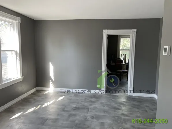 1312 Quarry Ave NW, Grand Rapids, MI 49504