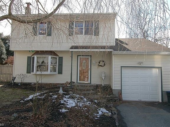 2nd image of 11 Cedar Ave