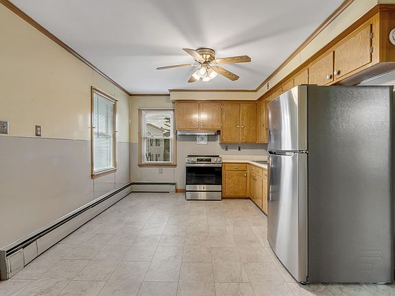 5th image of 77 Acadia Avenue