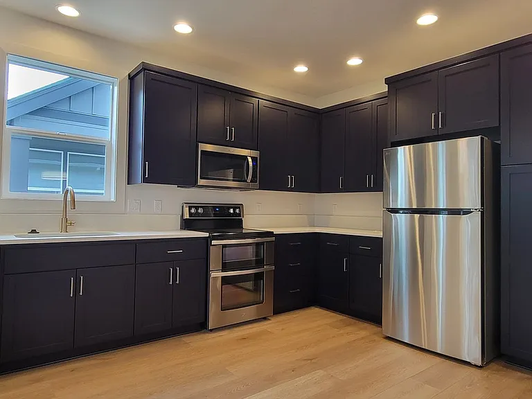 1167 NW Michelbook Ln — Photo 9
