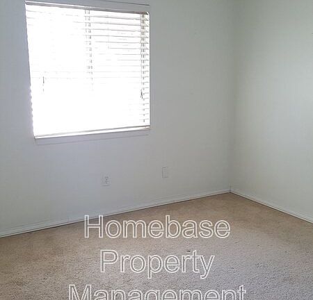3rd image of 5210 Hickory Ave