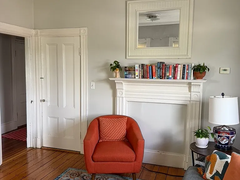 398 Centre St #3 — Photo 2