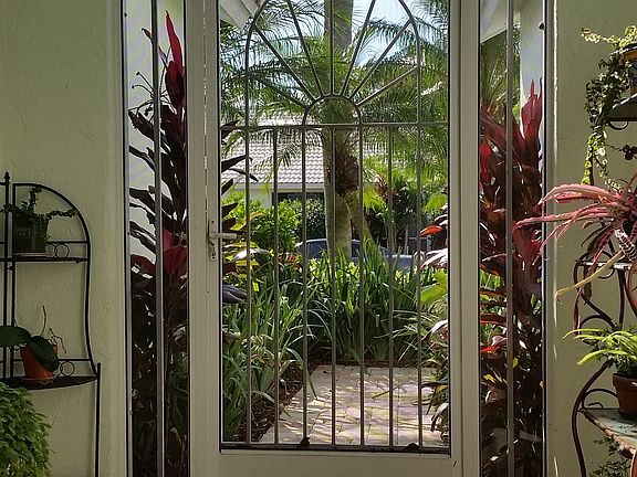 3rd image of 145 Egret Dr