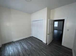 198 N Pearl St #1, Albany, NY 12207