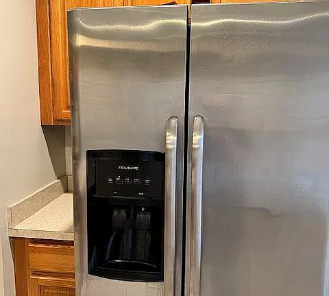 2nd image of 20 Vivian Ave Unit 2