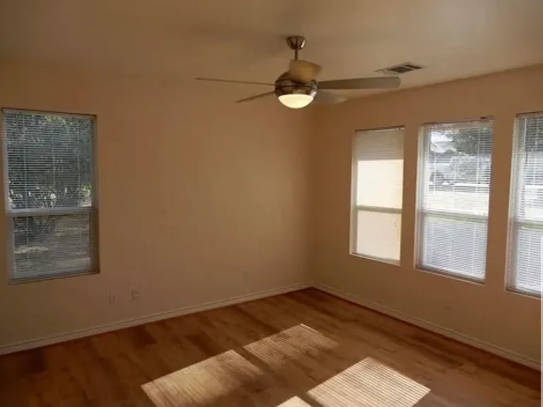 508B Hi Cir S — Photo 6