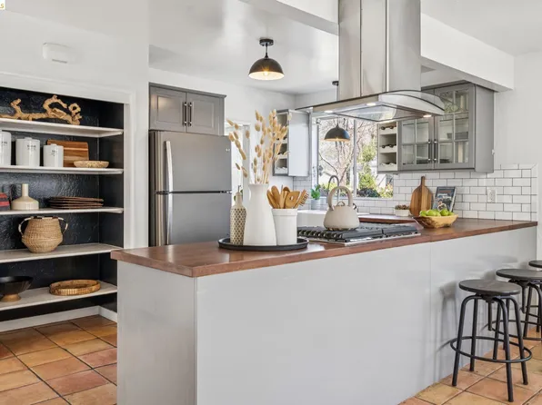 1550 Havenscourt Blvd, Oakland, CA 94621