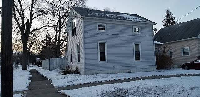 2nd image of 1321 Van Buren St