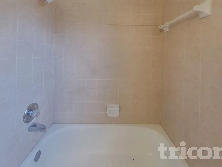 8252 Yolanda Ct — Photo 14