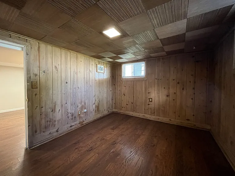 2417 N Rosa Parks Way — Photo 35