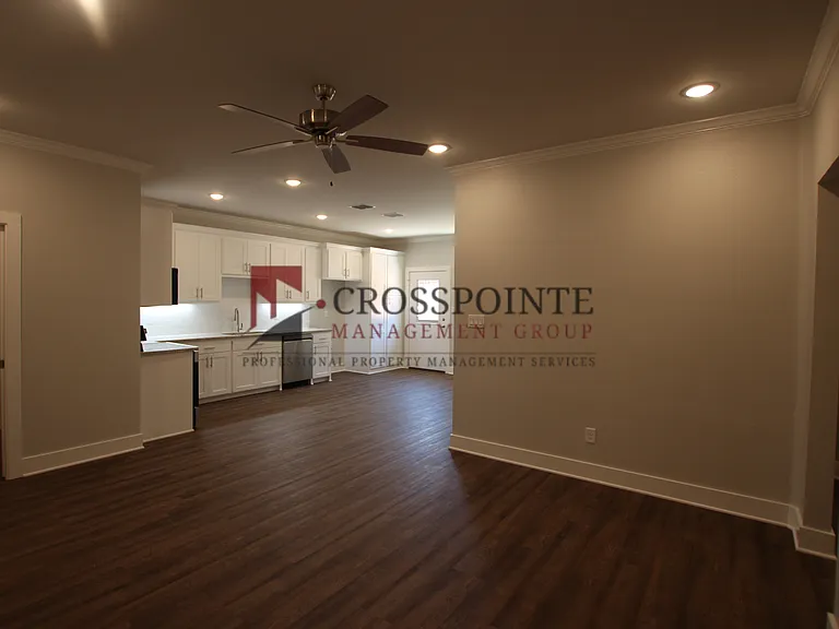 731 Freedom Way — Photo 9