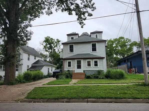315 N Main St, Rockford, MI 49341