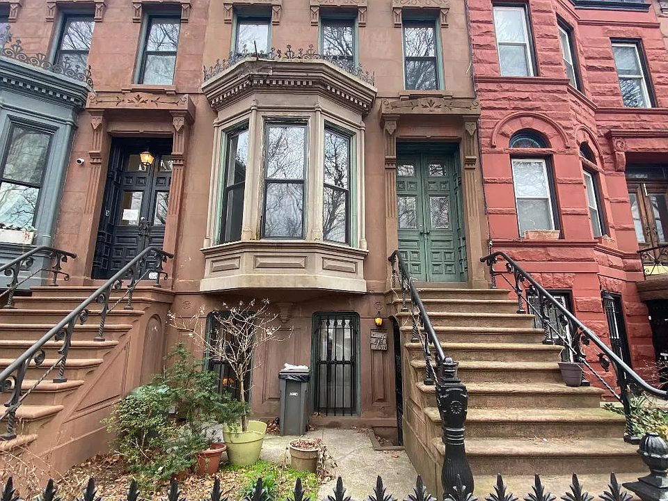 1st image of 574 Mac Donough St