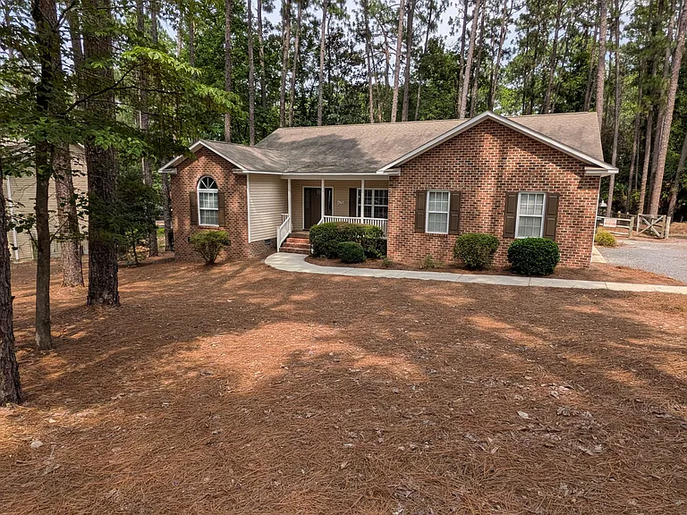 475 Crestview Rd — Photo 43