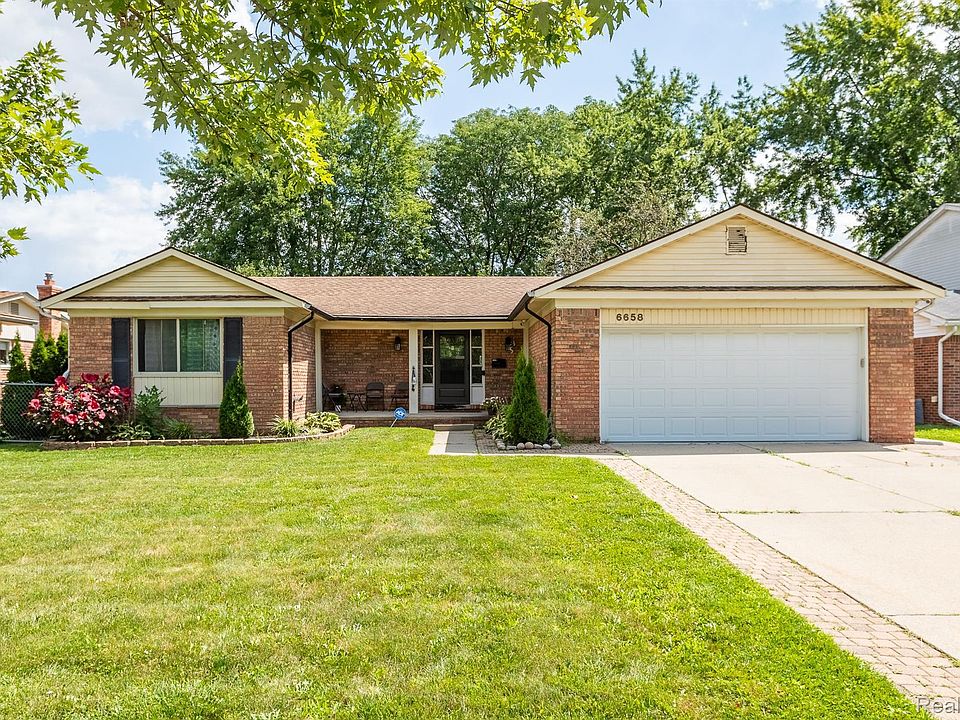 1st image of 6658 Carriage Hills Dr