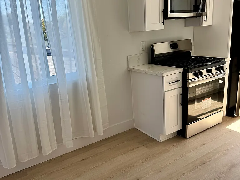 455 W Valencia Dr #D — Photo 6