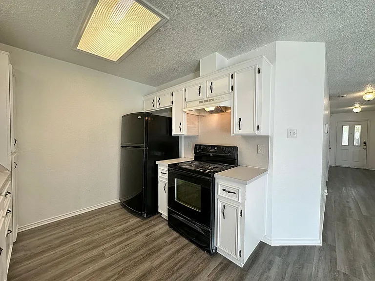 2703 Sidewinder Dr — Photo 10