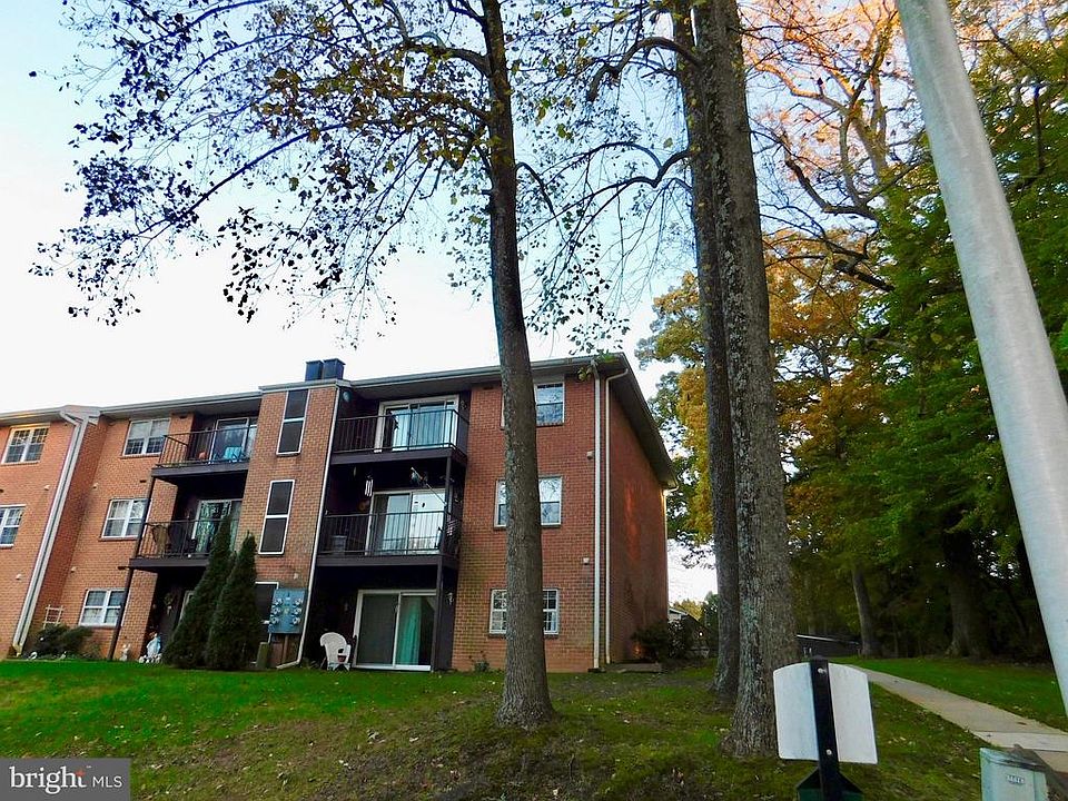 1st image of 201 Crocker Dr APT E