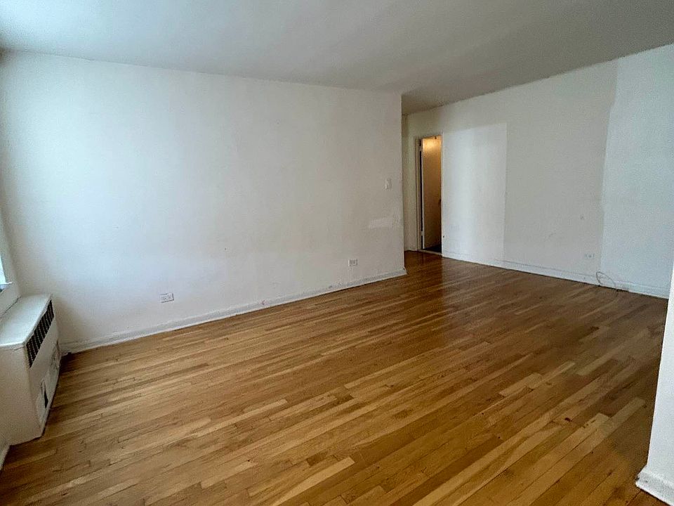 2nd image of 1794 Marmion Ave #5