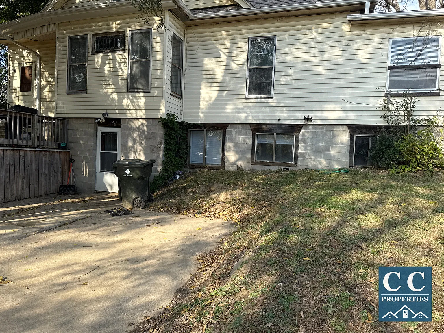 2 bed, $1,025 — Photo 1