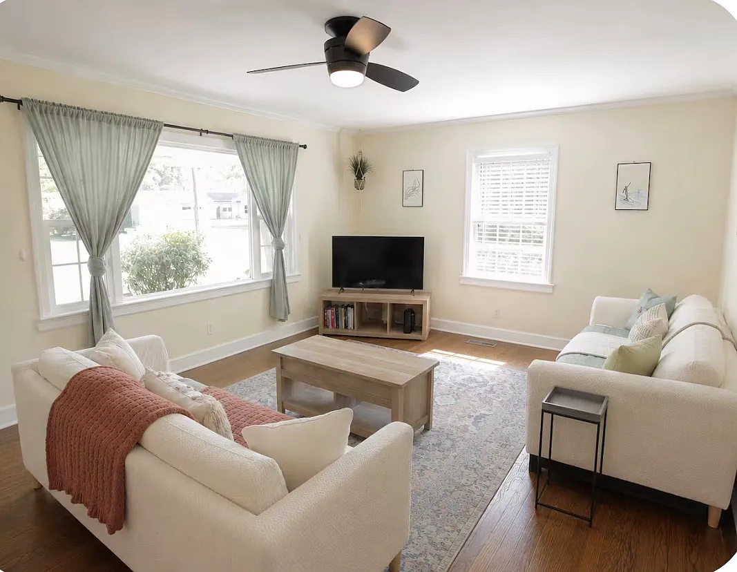 3 bed, 1178 sqft, $2,600 — Photo 3