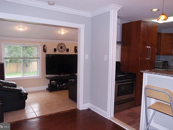 5th image of 7525 Fisher Dr