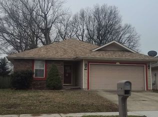 1618 E Adams St, Springfield, MO 65803