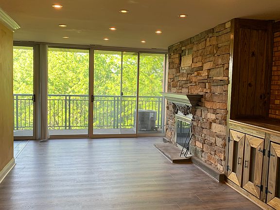 4th image of 5950 Oakwood Dr APT 5M