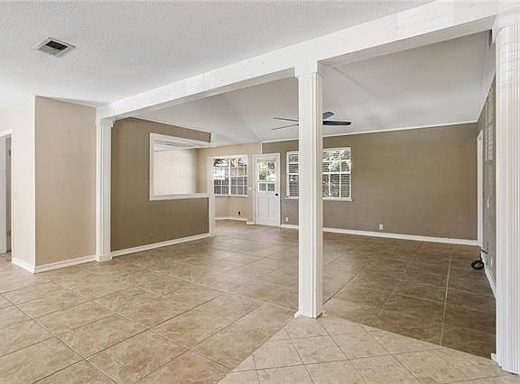 3rd image of 536 Brookmeade Dr
