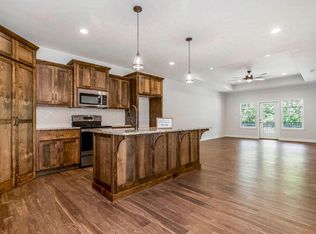 6108 Park St, Shawnee, KS 66216