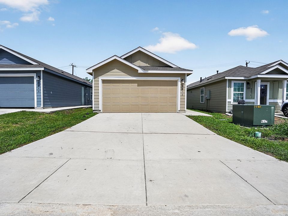1st image of 8272 Piedra Medina
