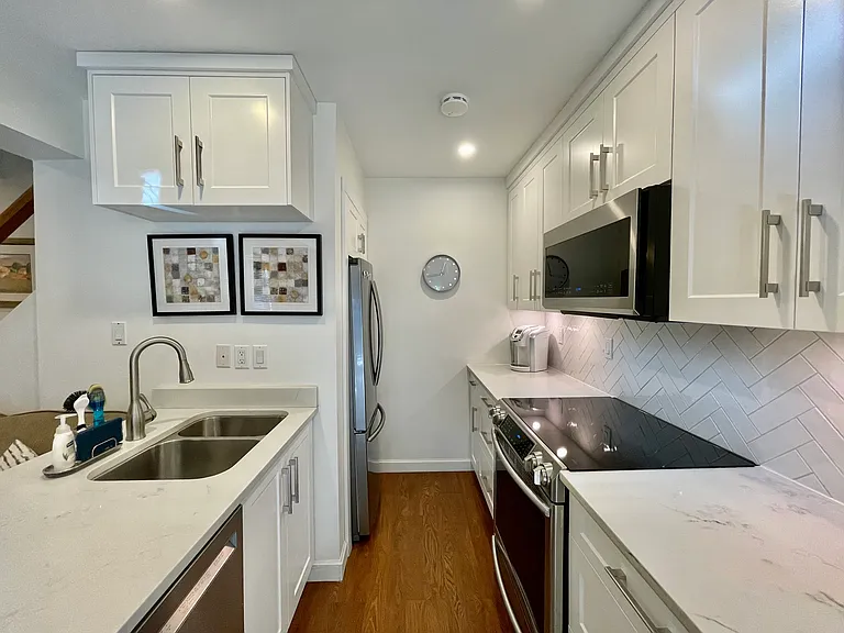 8052 Timber Ln — Photo 7