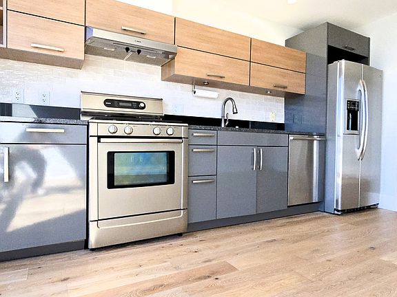 3rd image of 88 E San Fernando St Unit 1606