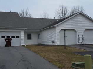 8 Esplande St, Selkirk, NY 12158