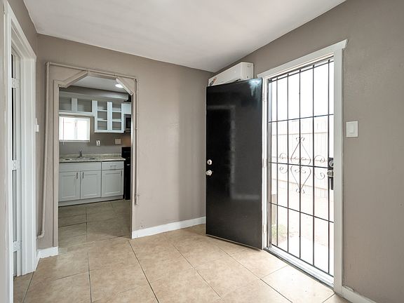 4th image of 416 W 9th St #1/2
